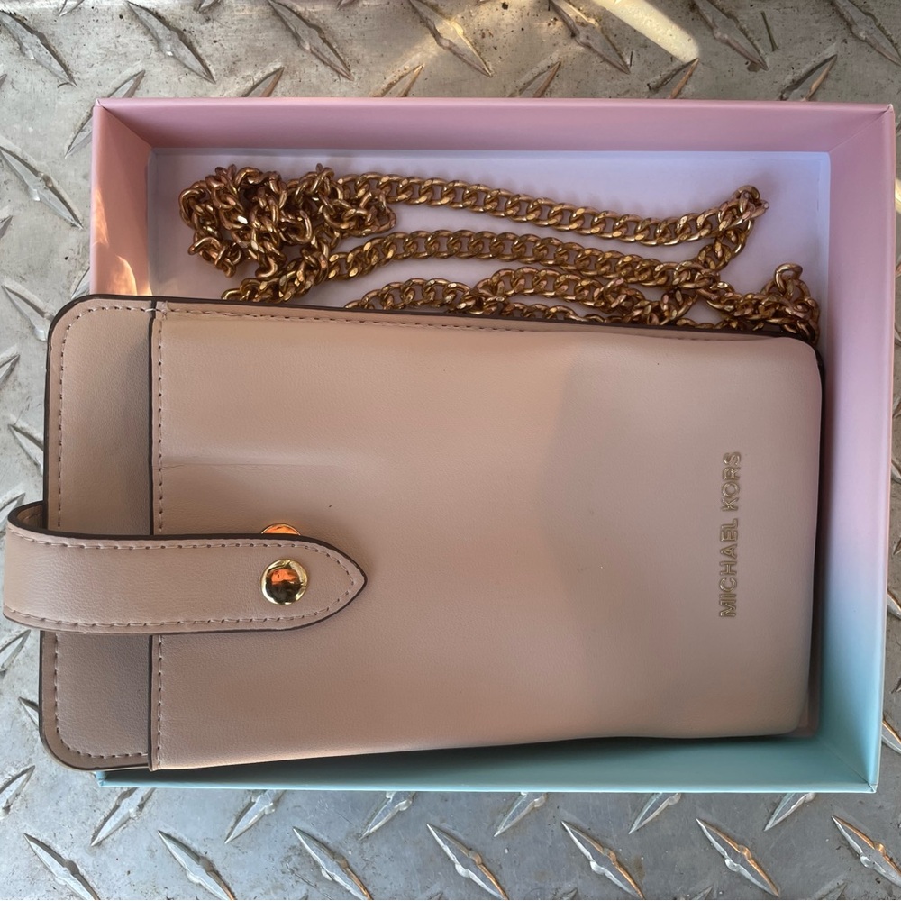 Michael Kors Cream and Gold Crossbody Bag with Chain Strap